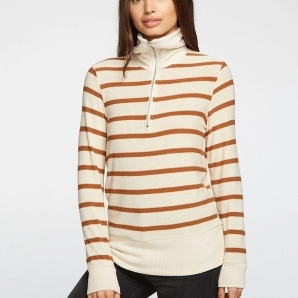 Chaser Sweater Medium - Picture 2 of 16